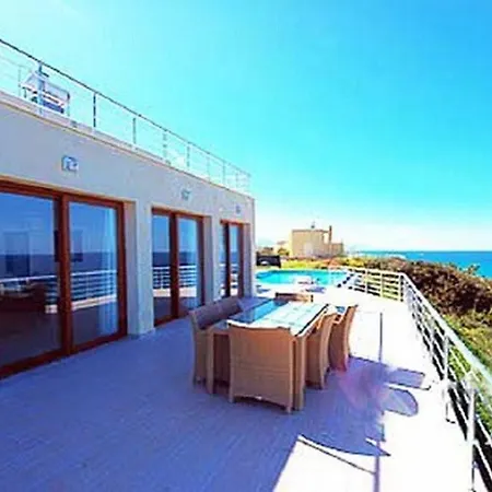 Seacliff Villa, 4 Bed, Private Pool, Wifi Acs Agios Amvrosios (Kyrenia)