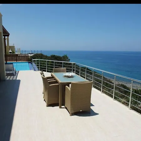 Seacliff Villa, 4 Bed, Private Pool, Wifi Acs Agios Amvrosios (Kyrenia)